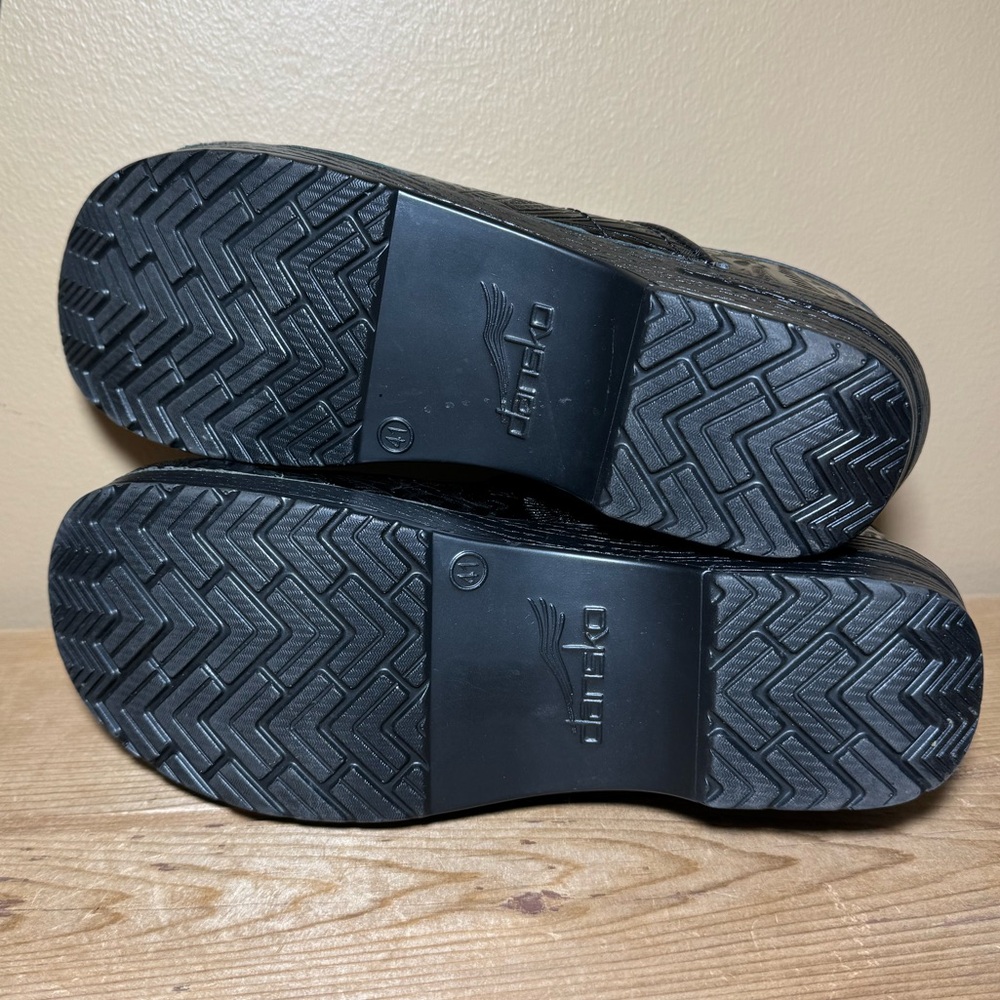 Dansko Professional Clog Pro Black Tooled Leather… - image 8